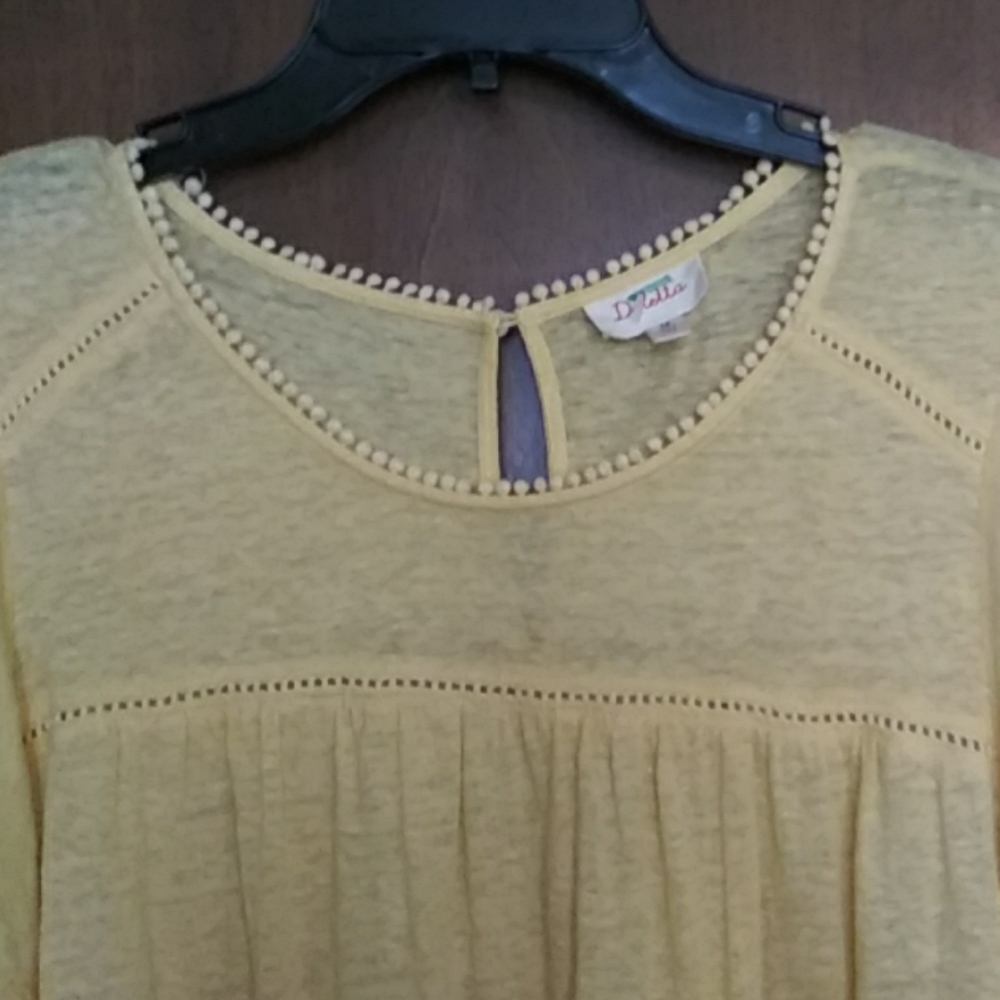 Flowy top - Picture 2 of 5